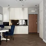 Kasprzaka 29c Free Garage By Perfect *